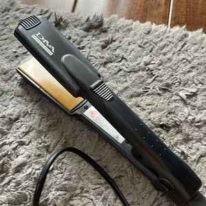 Diva Professional Ceramic Flat Iron